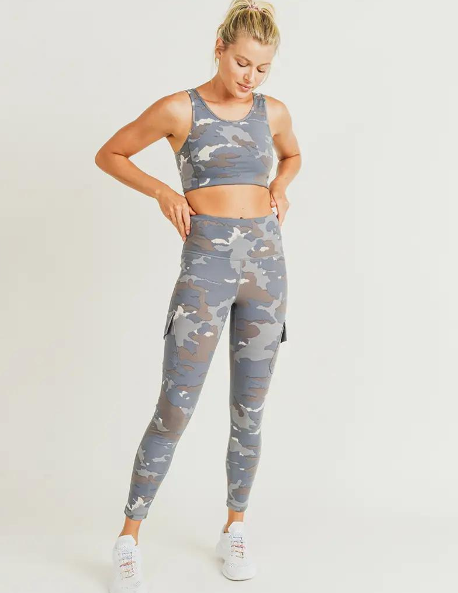 Beyond Yoga High-Waisted Cargo Leggings – Sportin It Boutique